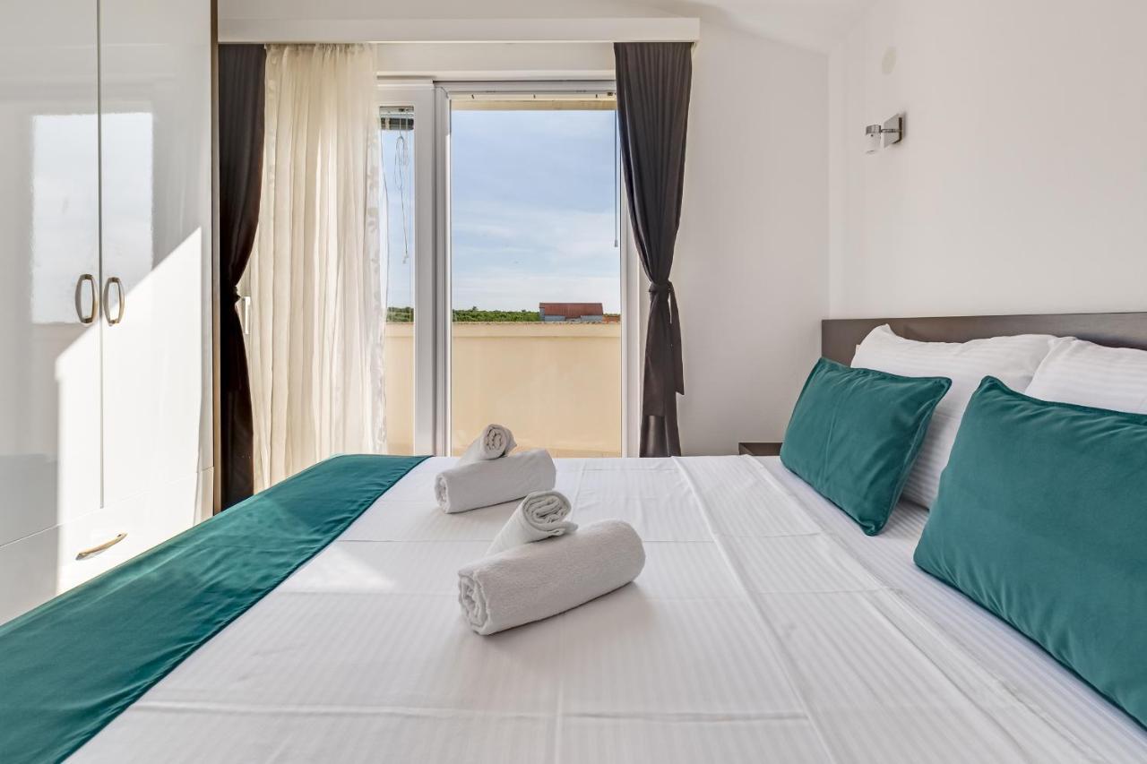 Apartman Strmota S Bazenom Свети-Филип-и-Яков Экстерьер фото