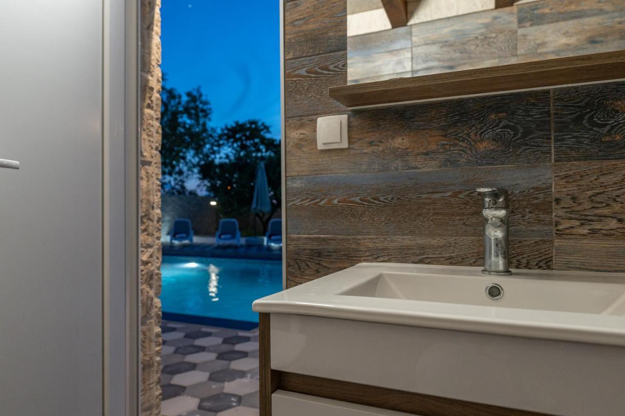Apartman Strmota S Bazenom Свети-Филип-и-Яков Экстерьер фото