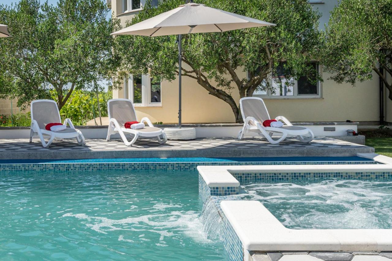 Apartman Strmota S Bazenom Свети-Филип-и-Яков Экстерьер фото